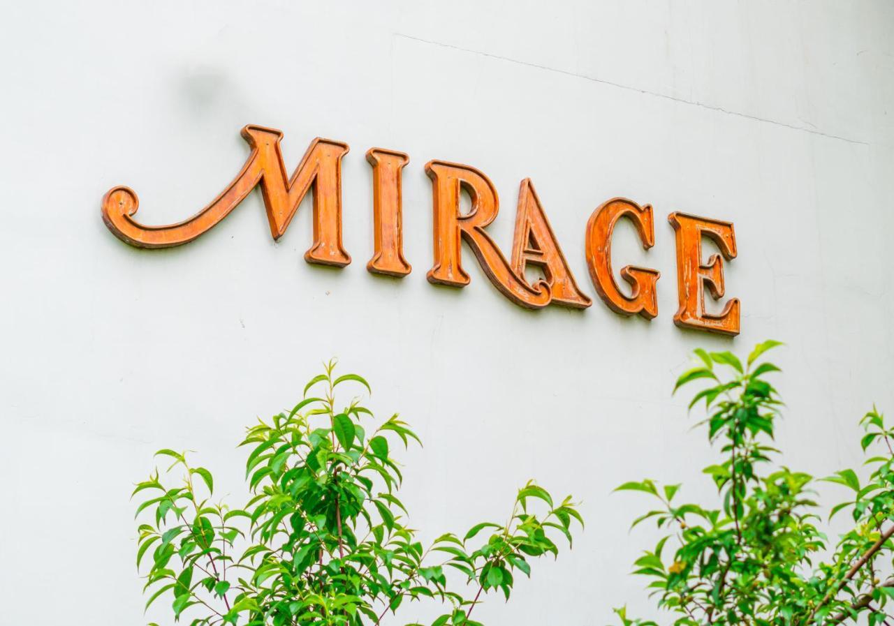 Hotel Mirage Srinagar  Ngoại thất bức ảnh