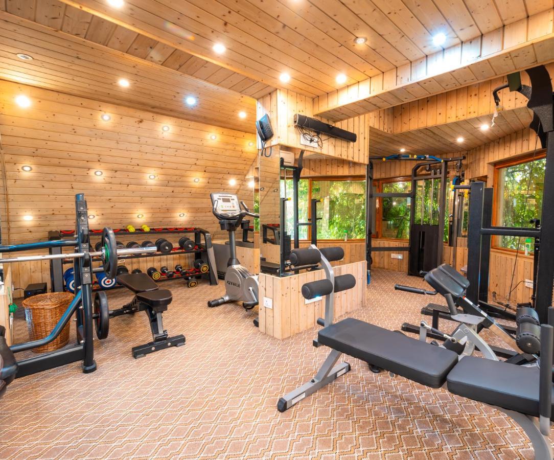 Hotel Mirage Srinagar  Ngoại thất bức ảnh