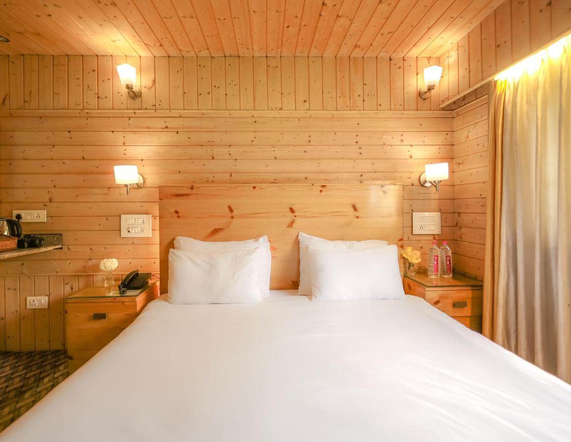 Hotel Mirage Srinagar  Ngoại thất bức ảnh