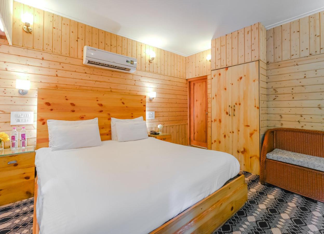 Hotel Mirage Srinagar  Ngoại thất bức ảnh