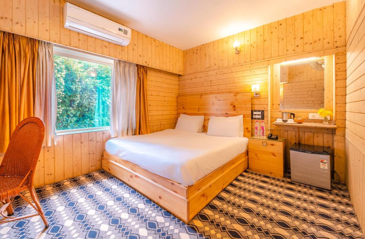 Hotel Mirage Srinagar  Ngoại thất bức ảnh